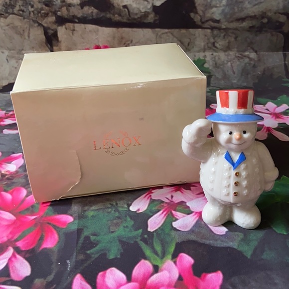 Lenox July-Snowy Patriot Snowman - Picture 1 of 4